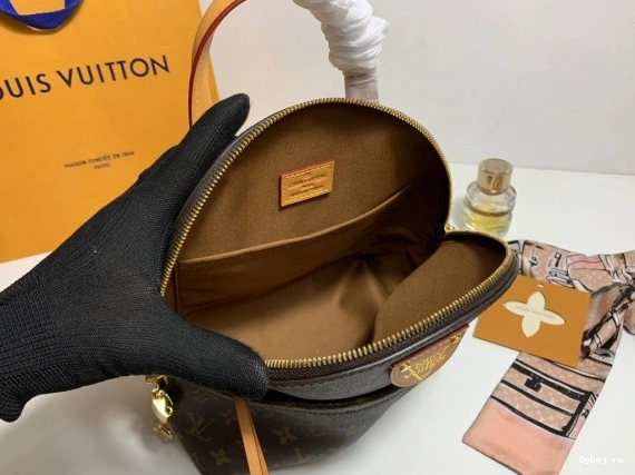 VUITTON LOUIS BACKPACK 0709
